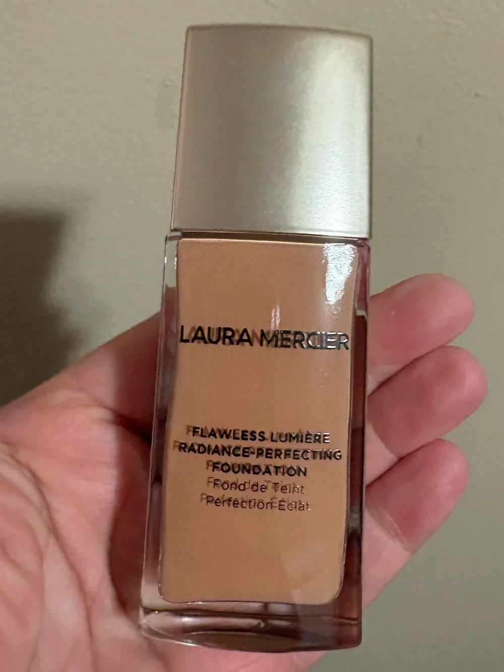 Laura Mercier Flawless Lumière Radiance-Perfecting Foundation - 2N2 • LINEN New.